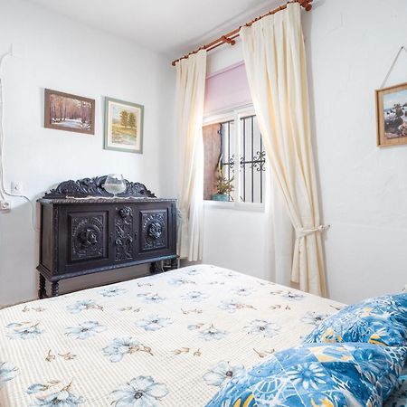 منزل الضيف Navarrés  في Casa Raton Perez المظهر الخارجي الصورة