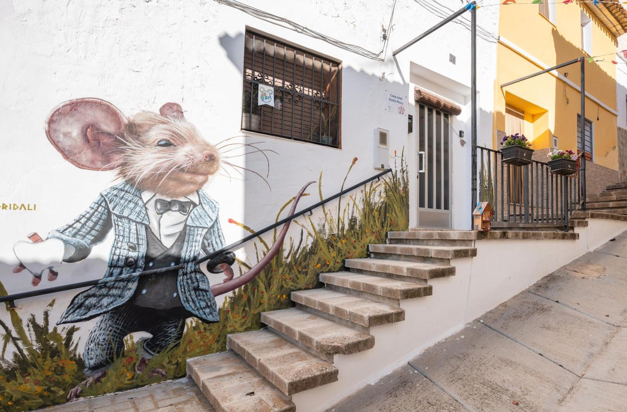 منزل الضيف Navarrés  في Casa Raton Perez المظهر الخارجي الصورة